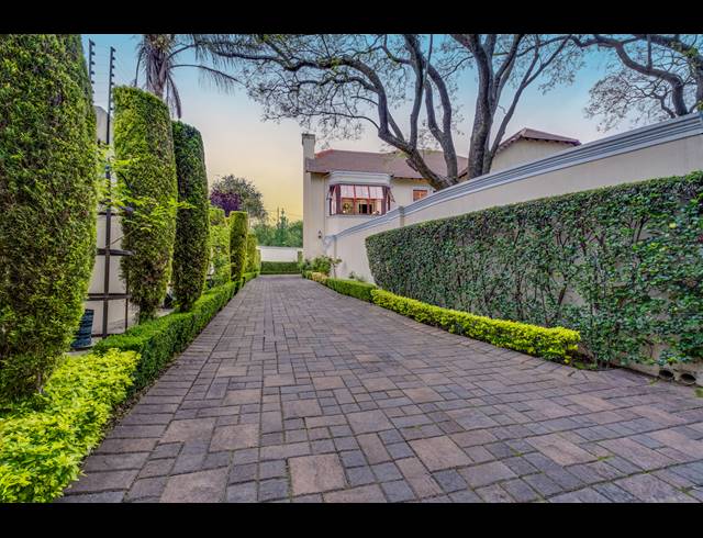4 BEDROOM HOUSE FOR SALE IN BRYANSTON